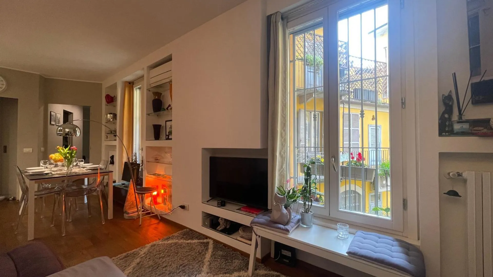 Divi Apartments Farini Flat Milan 0*,  Italy